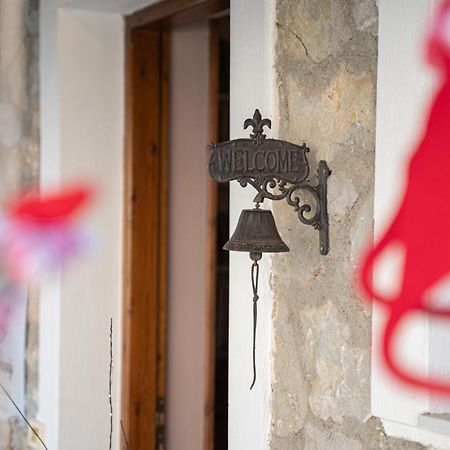 Rock Dandy Deluxe Chalet In Arachova - Delphi, Sauna, Prv Parking, Amazing View Екстер'єр фото