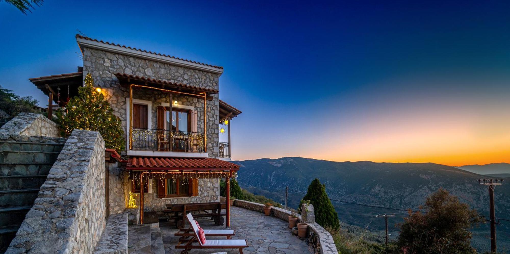 Rock Dandy Deluxe Chalet In Arachova - Delphi, Sauna, Prv Parking, Amazing View Екстер'єр фото
