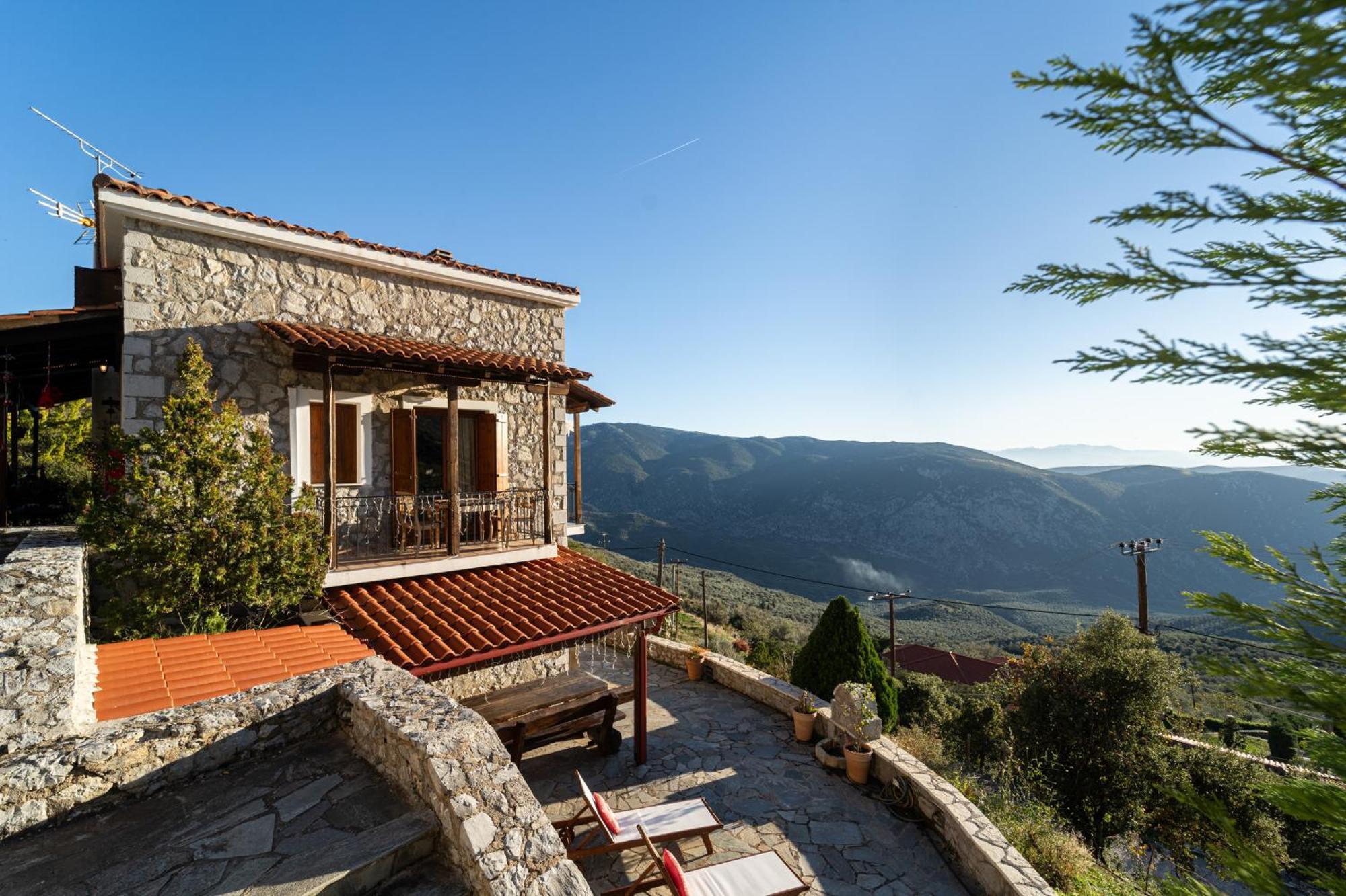Rock Dandy Deluxe Chalet In Arachova - Delphi, Sauna, Prv Parking, Amazing View Екстер'єр фото