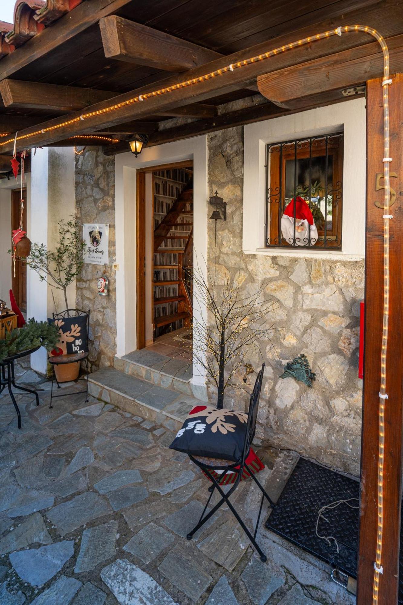 Rock Dandy Deluxe Chalet In Arachova - Delphi, Sauna, Prv Parking, Amazing View Екстер'єр фото