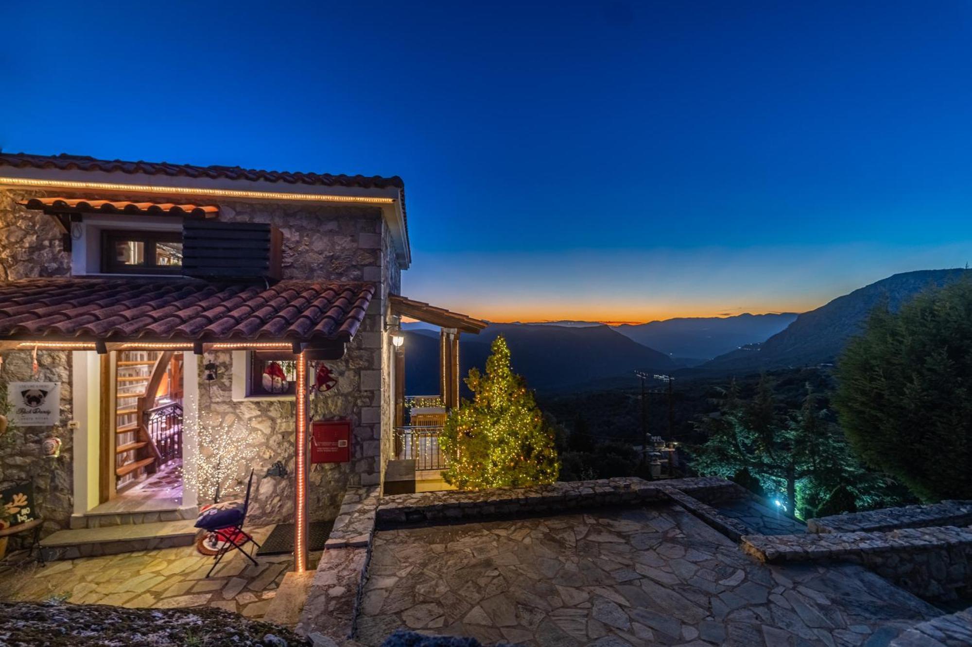 Rock Dandy Deluxe Chalet In Arachova - Delphi, Sauna, Prv Parking, Amazing View Екстер'єр фото